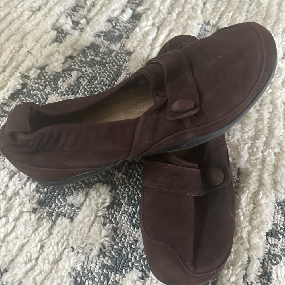 Brushed Leather Dansko